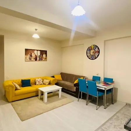 Pangalti'da Bahceli 2+1 Appartement *